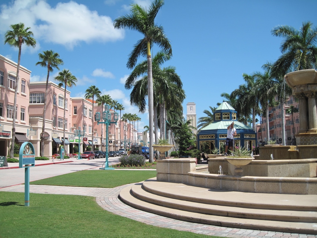 Beautiful shopping, restaurants, and fountains at Mizner Park in Boca Raton