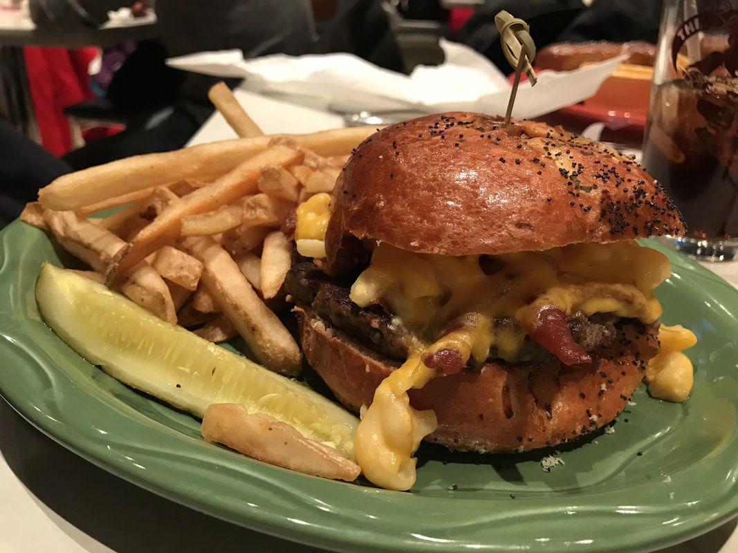 Mac-and-Cheese Hamburger